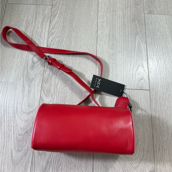 Danier Dreana Tubular Heart Round Bag Red Pink - Picture 5 of 16